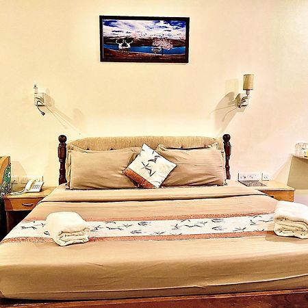 Sparv Aulakhs Resort 曼德姆 外观 照片