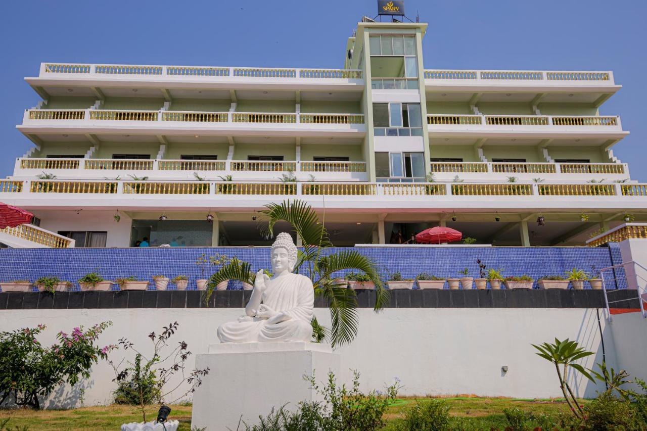 Sparv Aulakhs Resort 曼德姆 外观 照片