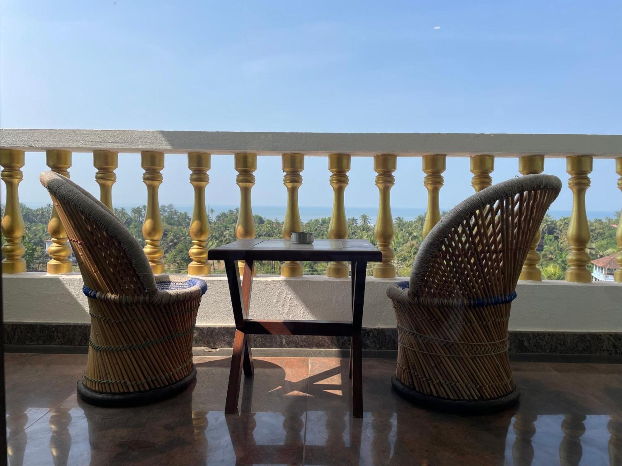 Sparv Aulakhs Resort 曼德姆 外观 照片