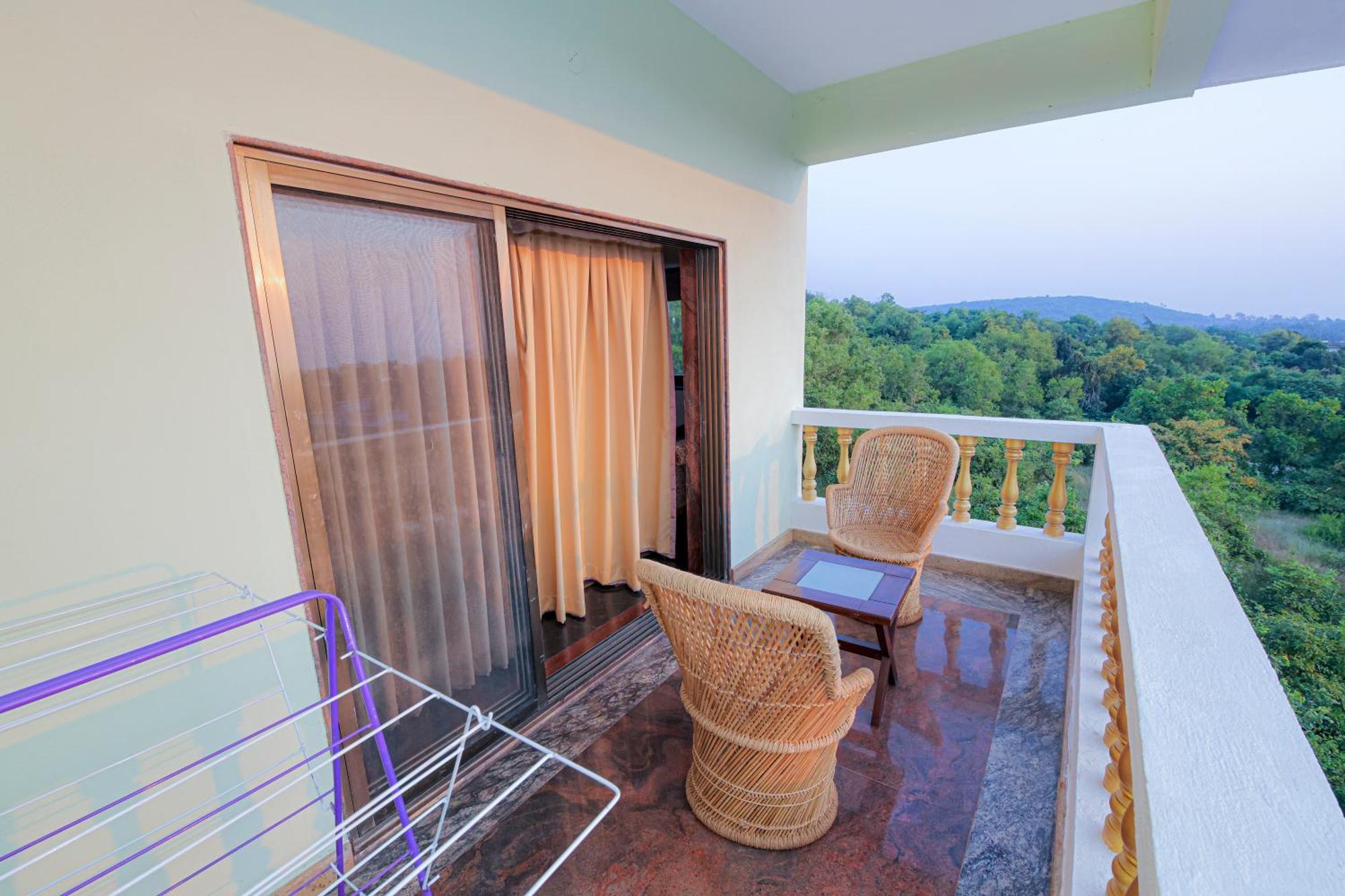 Sparv Aulakhs Resort 曼德姆 外观 照片