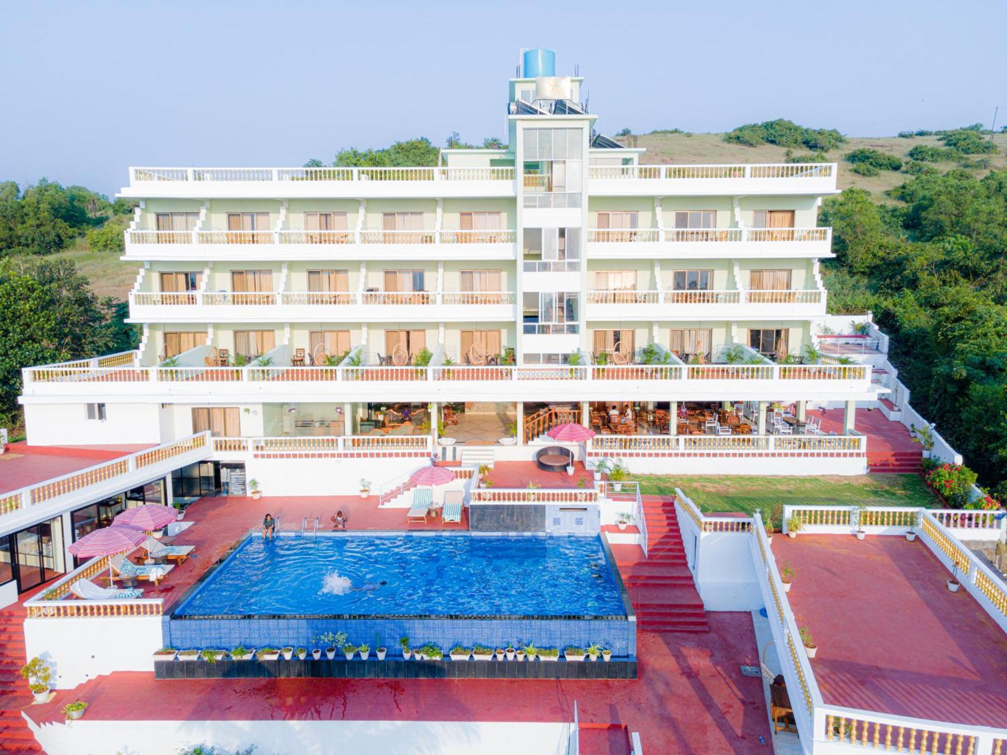 Sparv Aulakhs Resort 曼德姆 外观 照片