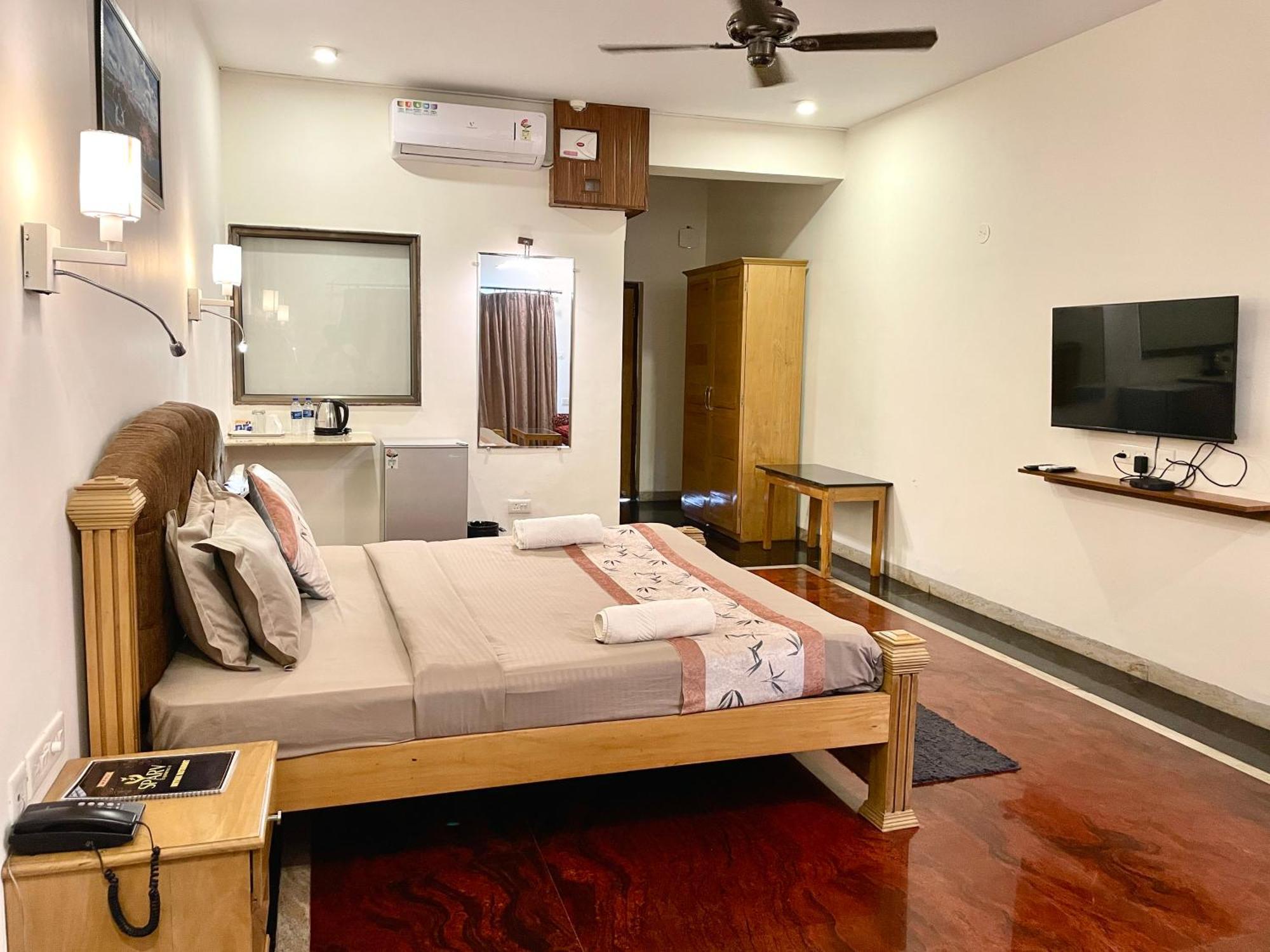 Sparv Aulakhs Resort 曼德姆 外观 照片