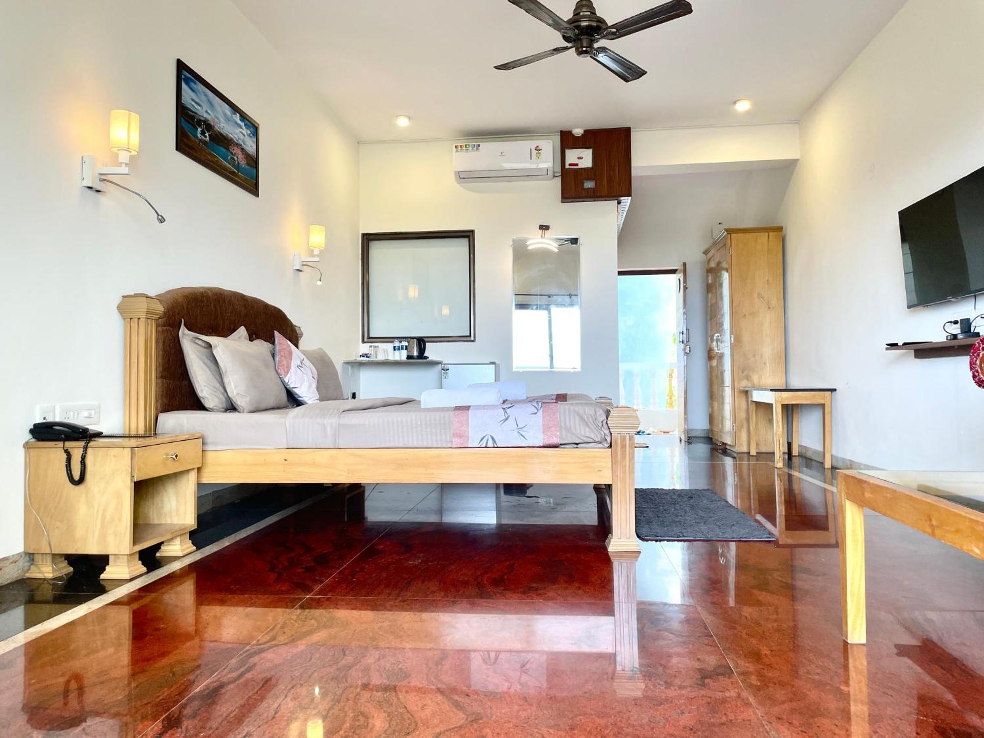 Sparv Aulakhs Resort 曼德姆 外观 照片