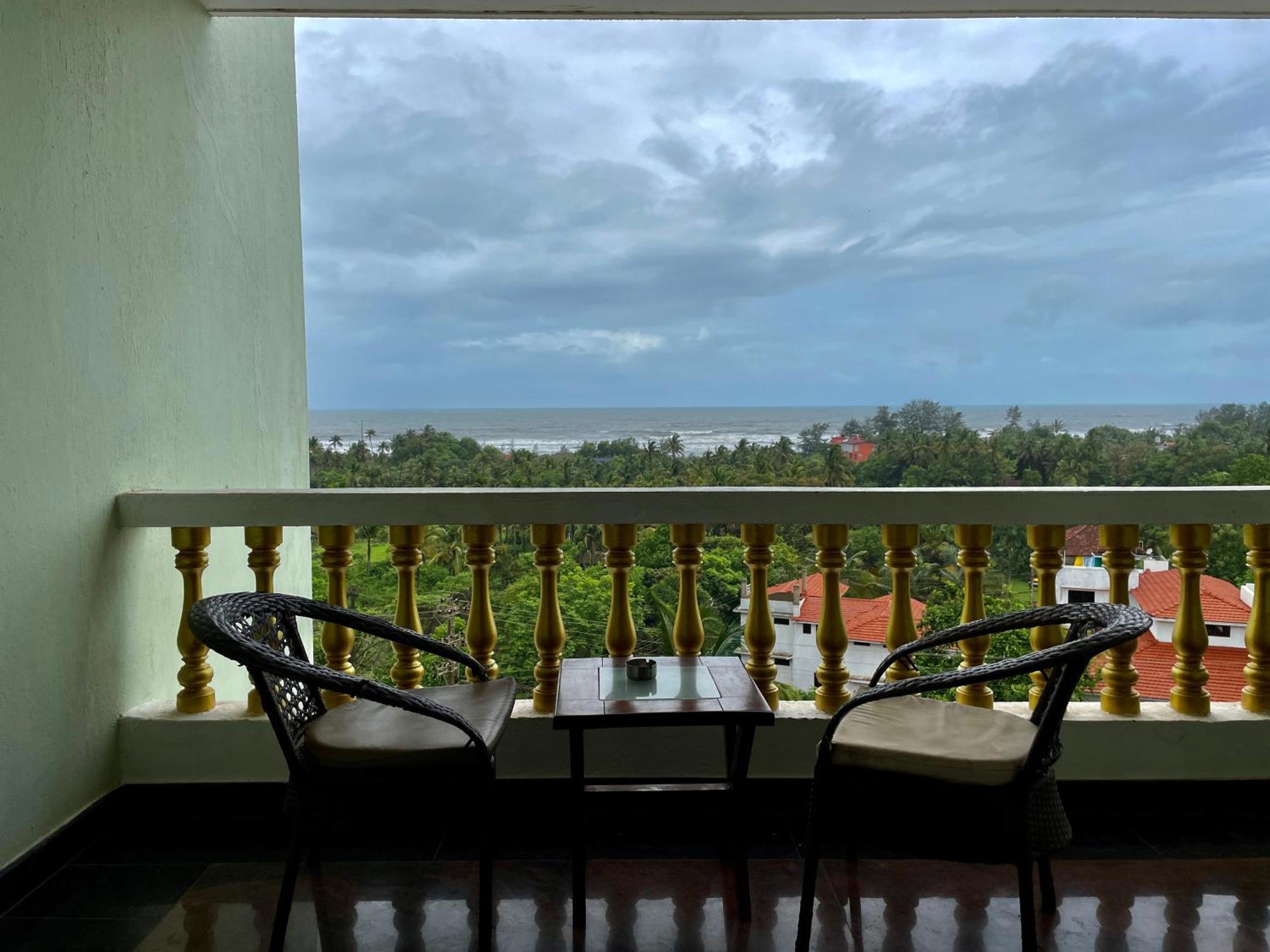 Sparv Aulakhs Resort 曼德姆 外观 照片