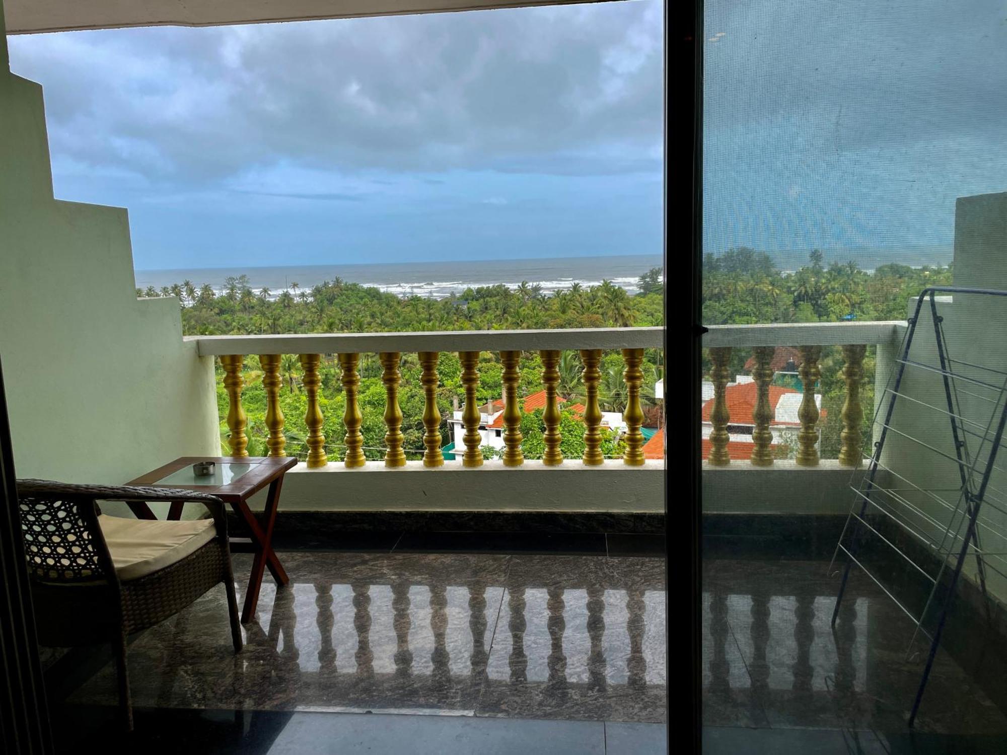 Sparv Aulakhs Resort 曼德姆 外观 照片