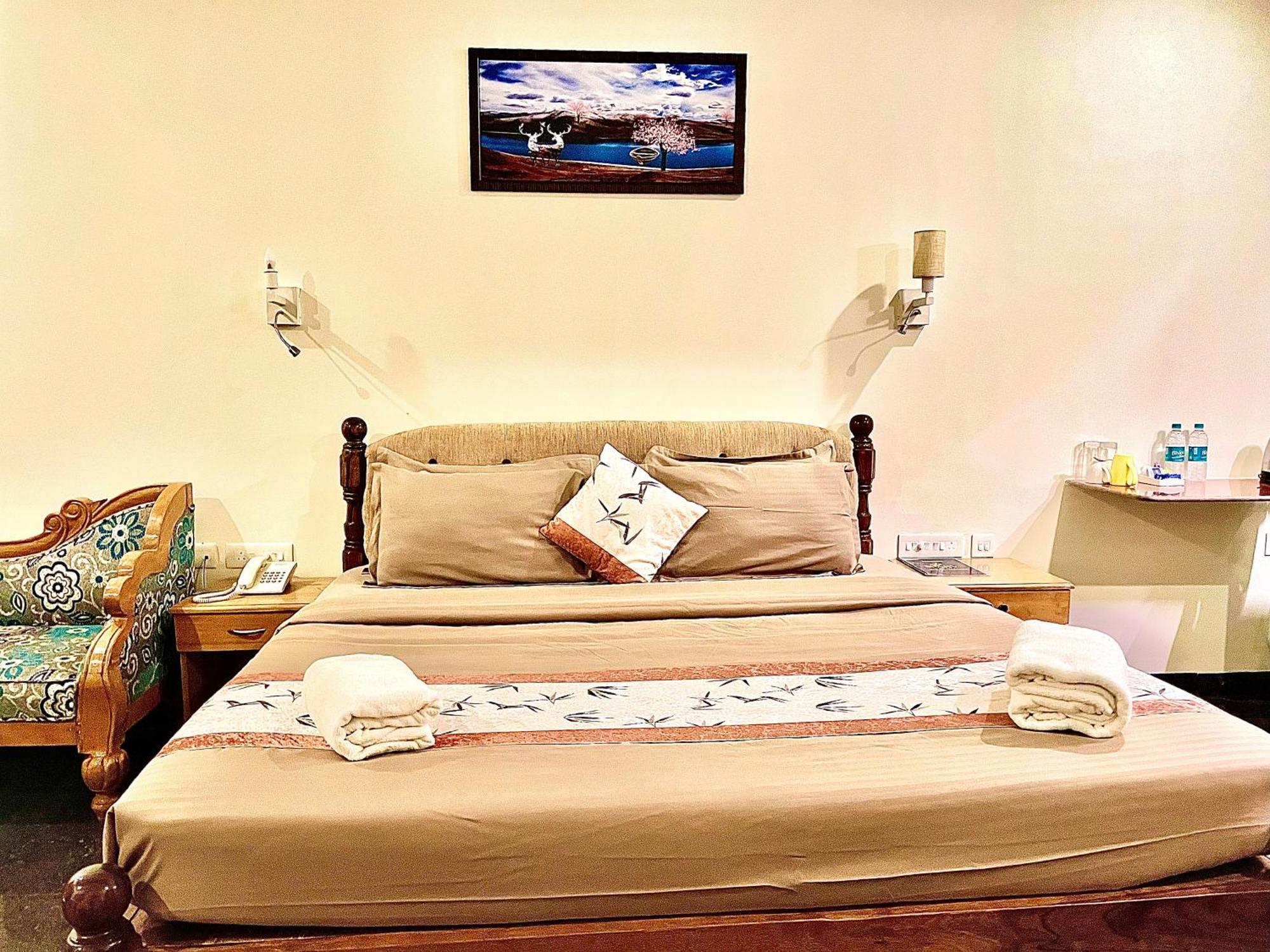 Sparv Aulakhs Resort 曼德姆 外观 照片