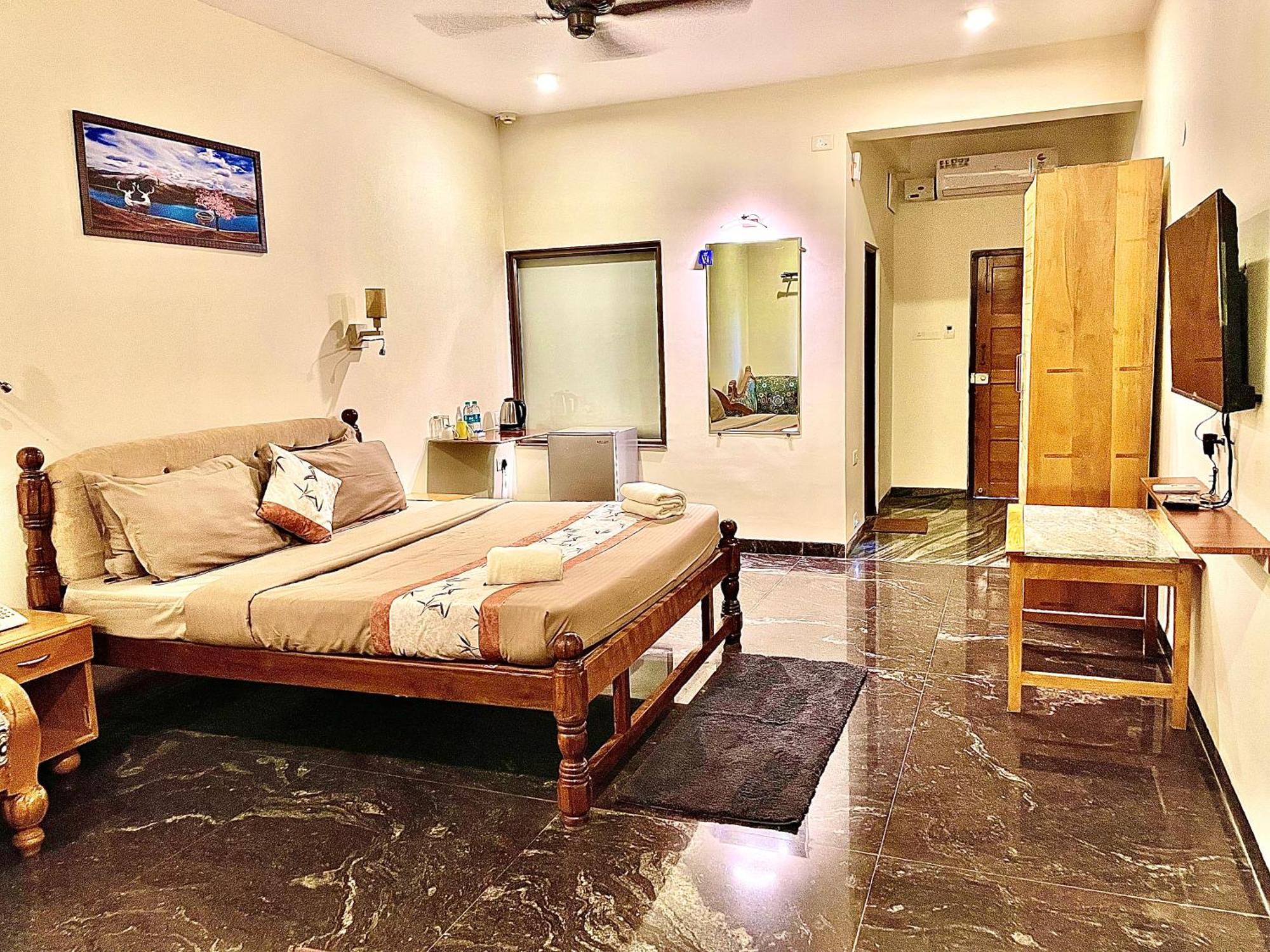 Sparv Aulakhs Resort 曼德姆 外观 照片